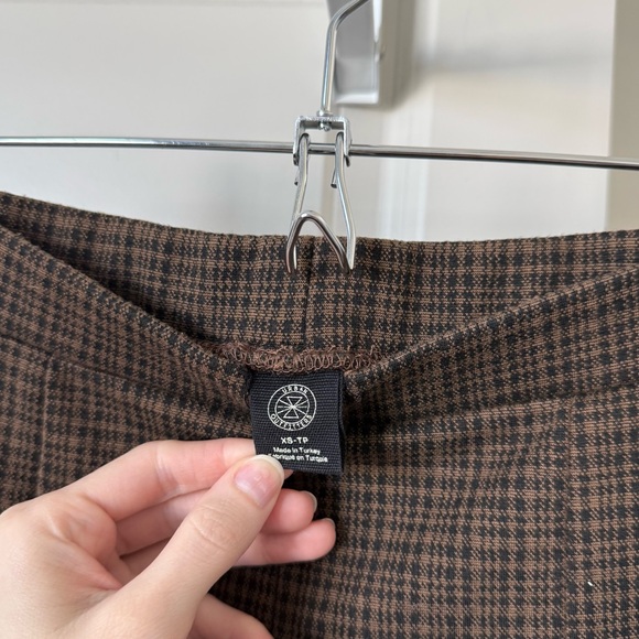 UO Checkered Split Hem Flare Pants - Picture 4 of 5